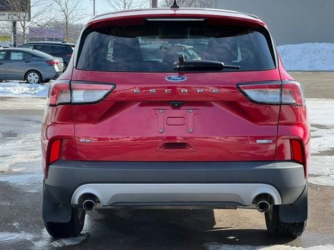 Used 2020 Ford Escape SE image 41