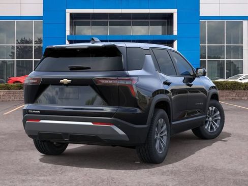 New 2026 Chevrolet Equinox LT w/ Convenience Package II FWD image 4