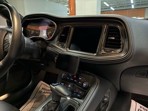 Used 2020 Dodge Challenger SRT Hellcat Redeye image 28