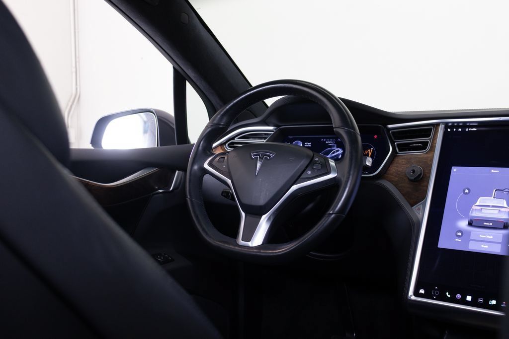 Used 2018 Tesla Model X 100D AWD/4WD image 26
