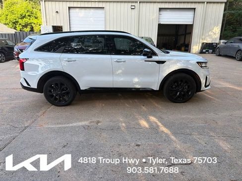 Used 2022 Kia Sorento SX FWD image 13