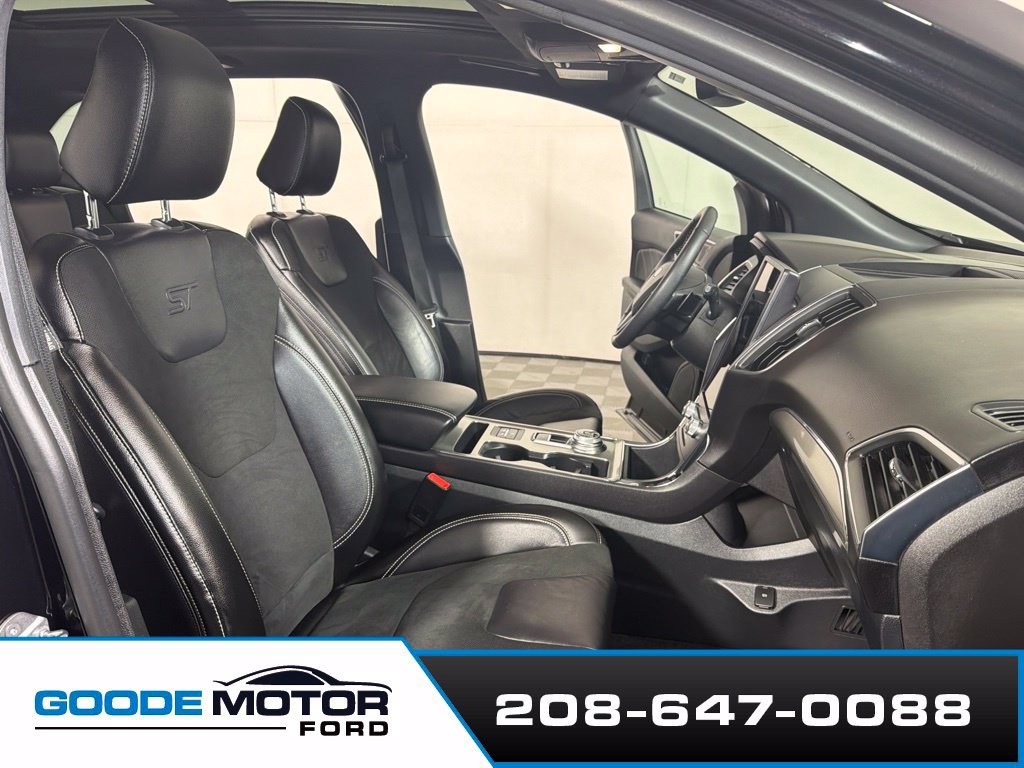 Used 2024 Ford Edge ST w/ Equipment Group 401A AWD/4WD image 23