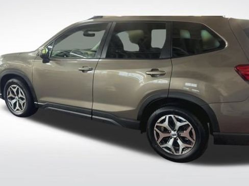 Used 2021 Subaru Forester Premium w/ Popular Package #1 AWD/4WD image 6