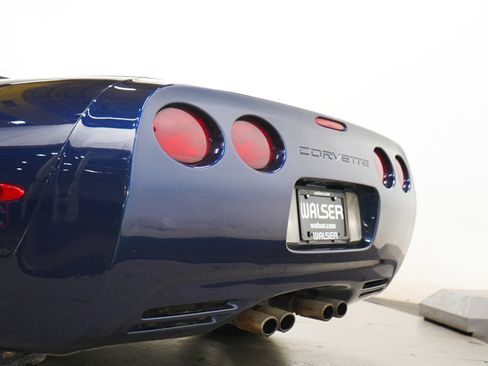 Used 2000 Chevrolet Corvette Convertible RWD image 13