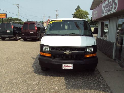 Used 2011 Chevrolet Express 3500 Extended w/ Power Package RWD image 3