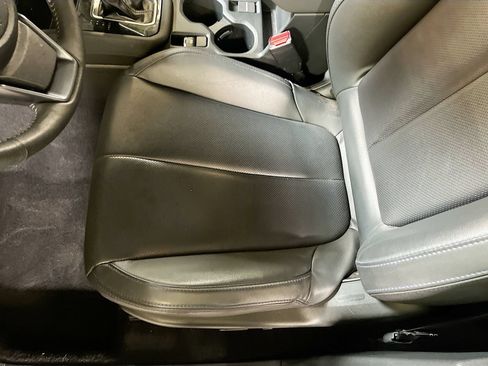 Used 2025 Subaru Forester Limited AWD/4WD image 20