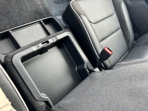 Used 2025 RAM 1500 Laramie image 19