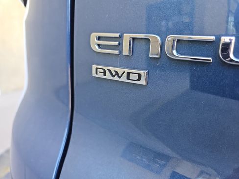 Used 2025 Buick Enclave Preferred AWD/4WD image 11