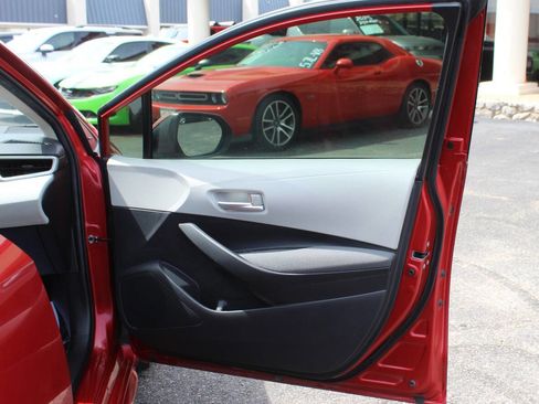 Used 2021 Toyota Corolla LE FWD image 8