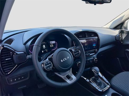 New 2025 Kia Soul EX image 9