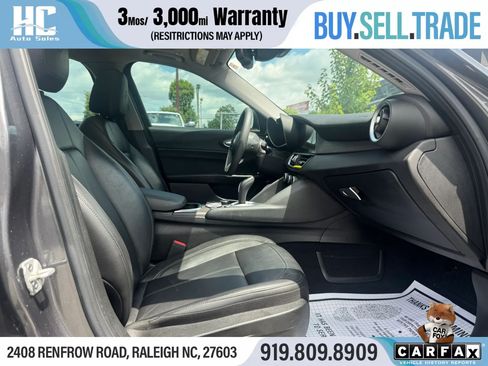 Used 2021 Alfa Romeo Giulia Ti AWD/4WD image 21