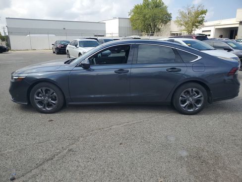 Used 2023 Honda Accord EX image 3