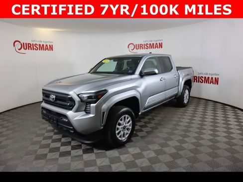 Used 2024 Toyota Tacoma SR5 image 3