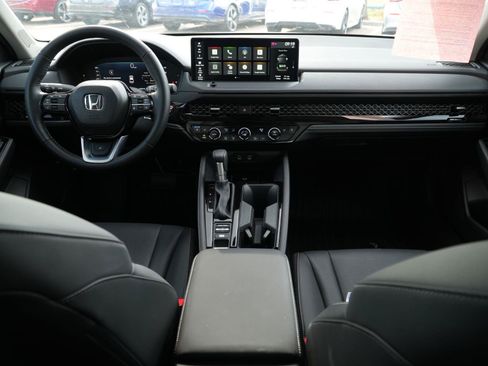 Used 2025 Honda Accord Touring image 21