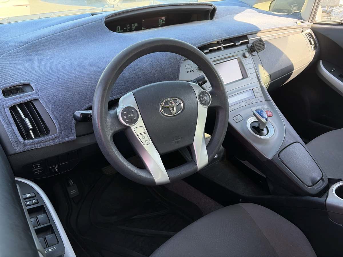 Used 2013 Toyota Prius Two FWD image 2