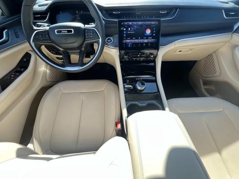 Certified 2024 Jeep Grand Cherokee L Limited image 16