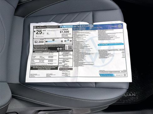 New 2026 Volkswagen Tiguan SE R-Line image 17