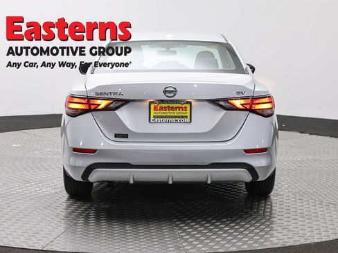 Used 2022 Nissan Sentra SV FWD image 6