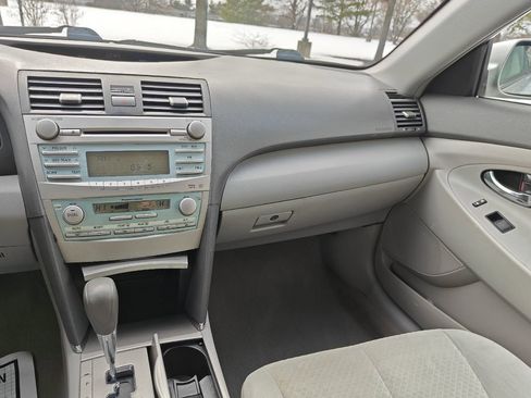 Used 2009 Toyota Camry Hybrid image 17