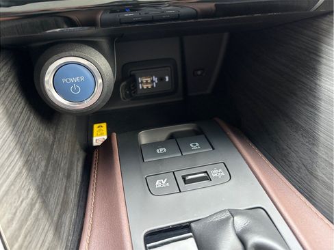Used 2022 Toyota Venza Limited w/ Advanced Technology Package AWD/4WD image 40