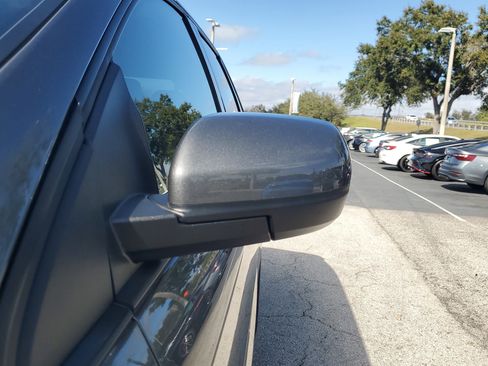 Certified 2023 Ford Edge ST-Line image 4