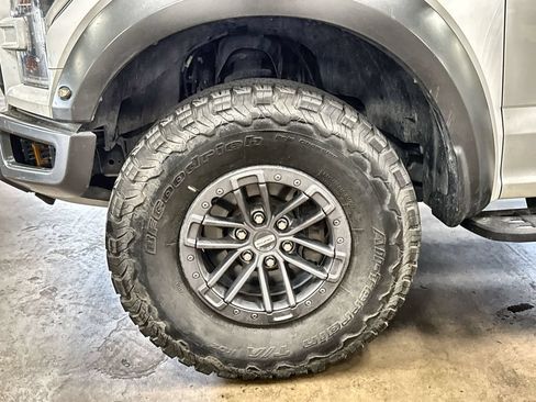 Used 2020 Ford F150 Raptor w/ Equipment Group 802A Luxury AWD/4WD image 9
