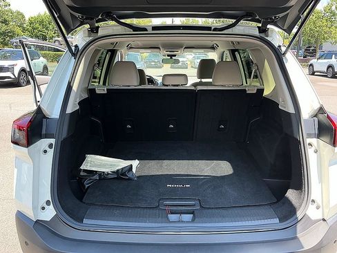 Certified 2023 Nissan Rogue SV FWD image 23