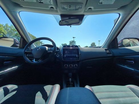 Used 2025 Mitsubishi Outlander Sport SE AWD/4WD image 25