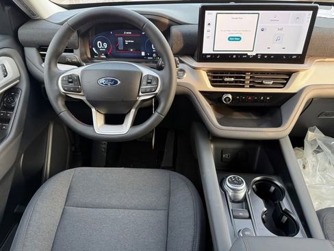 New 2026 Ford Explorer Active image 13