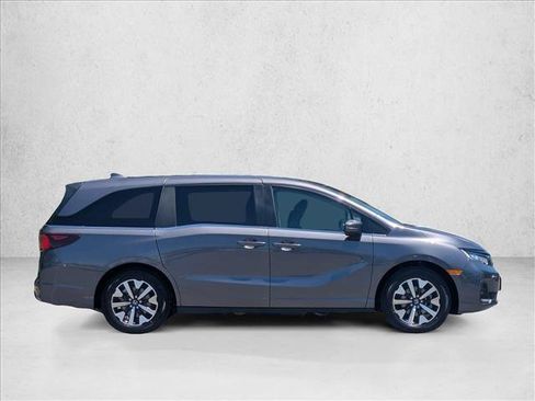 Certified 2026 Honda Odyssey EX-L image 4