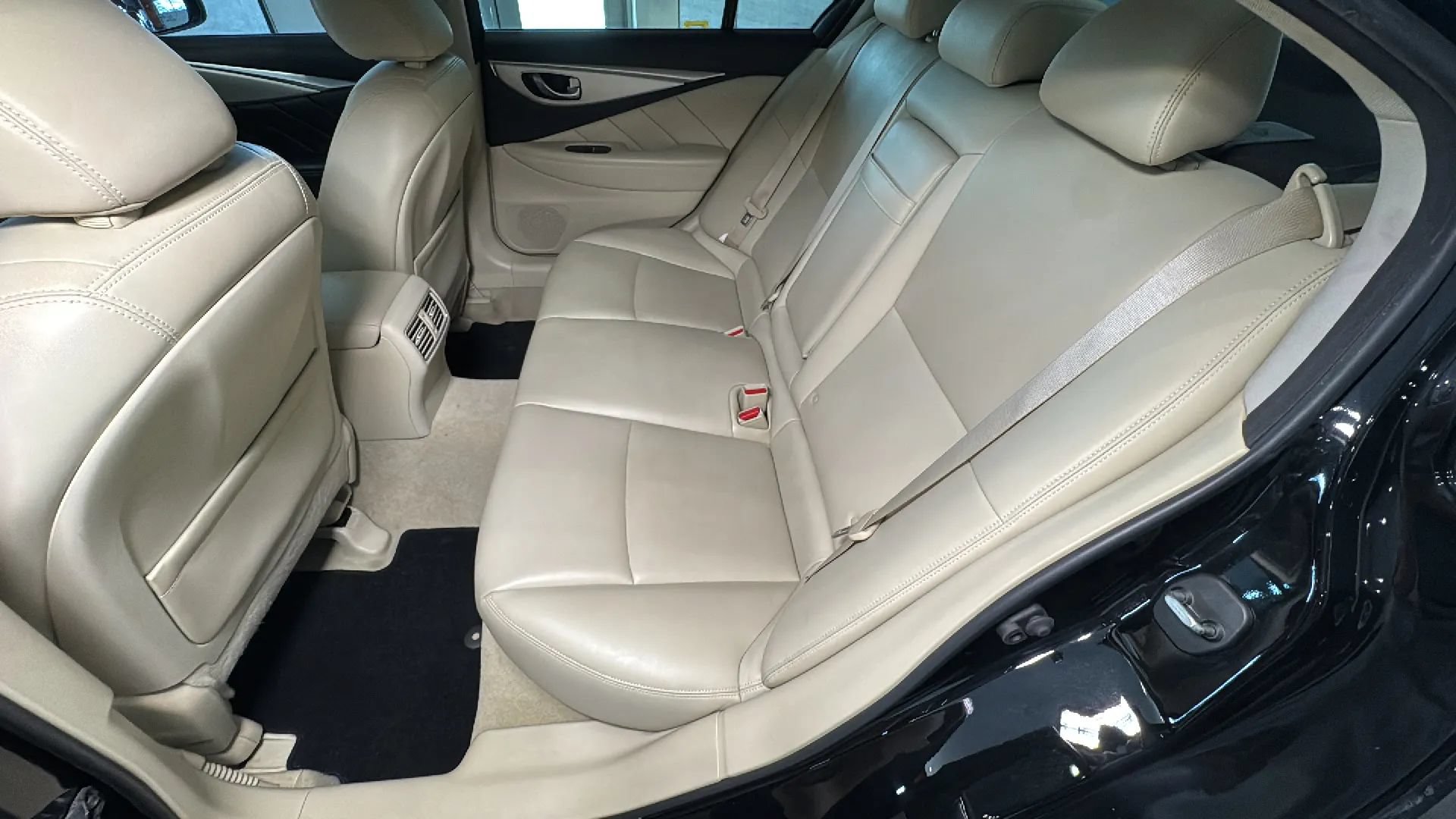 Used 2019 INFINITI Q50 Luxe w/ Cargo Package (L96) RWD image 47