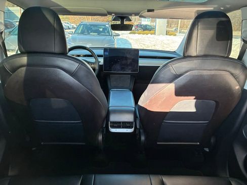 Used 2021 Tesla Model Y Long Range image 14