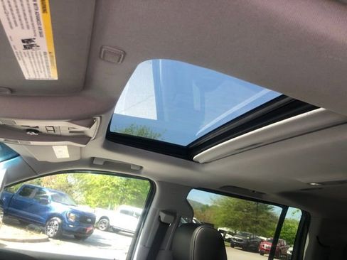 Used 2015 GMC Yukon XL SLT w/ Enhanced Security Package image 9