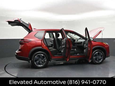 Certified 2026 Nissan Rogue SV FWD image 33