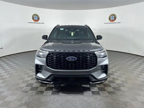 Certified 2025 Ford Explorer ST-Line w/ ST-Line Street Pack AWD/4WD image 17