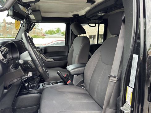 Used 2017 Jeep Wrangler Unlimited Sport w/ Quick Order Package 23S AWD/4WD image 20