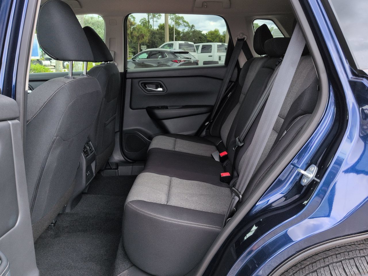 Used 2026 Nissan Rogue SV FWD image 14