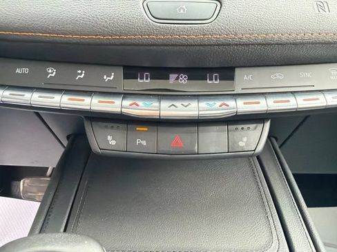 Used 2019 Cadillac XT4 Sport w/ Cold Weather Package AWD/4WD image 24