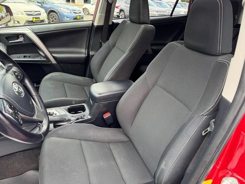 Used 2016 Toyota RAV4 XLE image 19