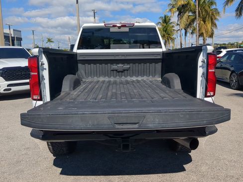 Used 2025 Chevrolet Silverado 2500 ZR2 image 13