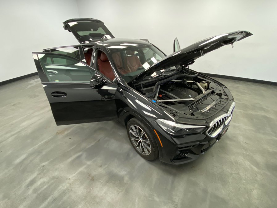 Used 2022 BMW X6 xDrive40i w/ M Sport Package AWD/4WD image 55