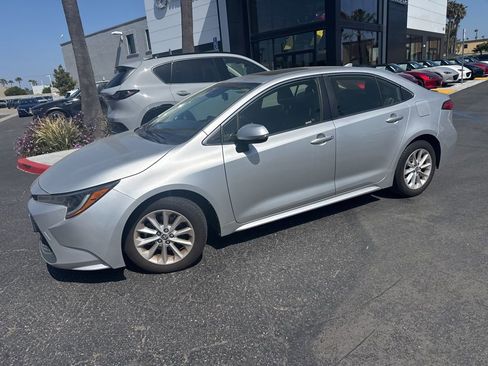 Used 2020 Toyota Corolla XLE w/ Carpet Mat Package (TMS) FWD image 5