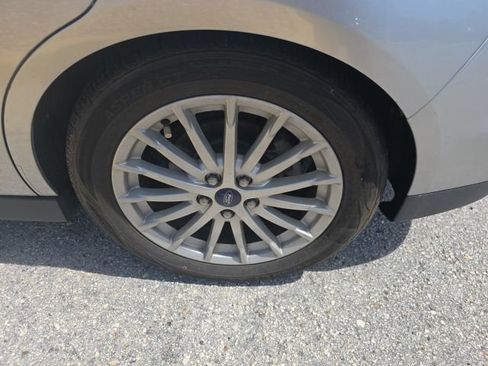 Used 2013 Ford C-MAX SE FWD image 25