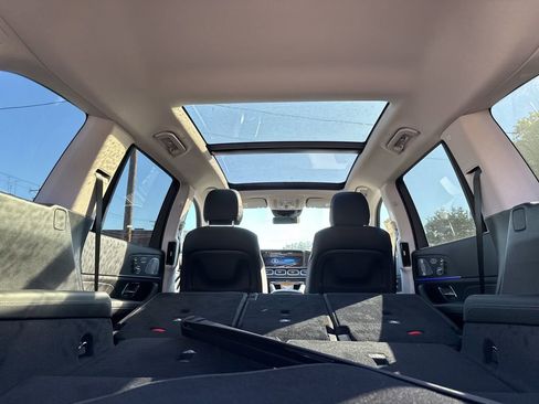 New 2026 Mercedes-Benz GLS 450 4MATIC image 33