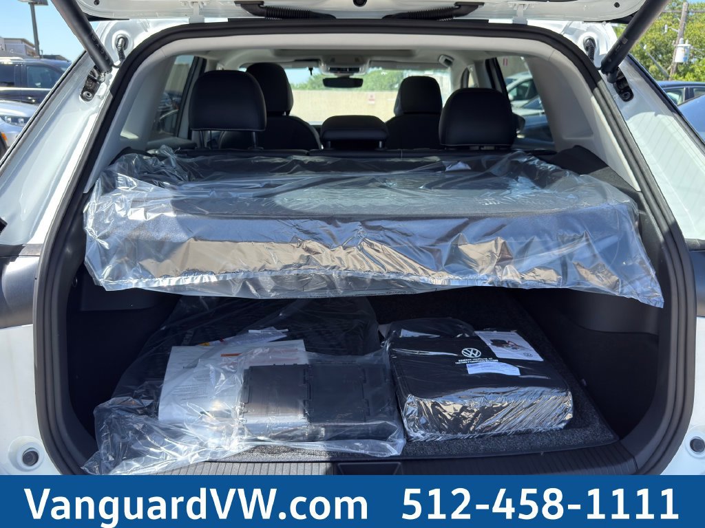 New 2026 Volkswagen Tiguan SE FWD image 7