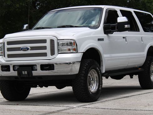 Used 2005 Ford Excursion Eddie Bauer AWD/4WD image 3