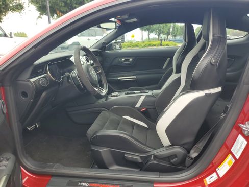 Used 2021 Ford Mustang Shelby GT500 w/ Carbon Fiber Track Pack image 12