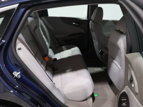 Used 2017 Chevrolet Malibu LT image 20