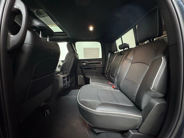New 2026 RAM 2500 Laramie AWD/4WD image 24