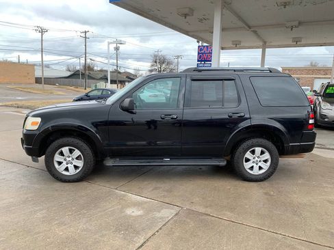 Used 2010 Ford Explorer XLT image 5